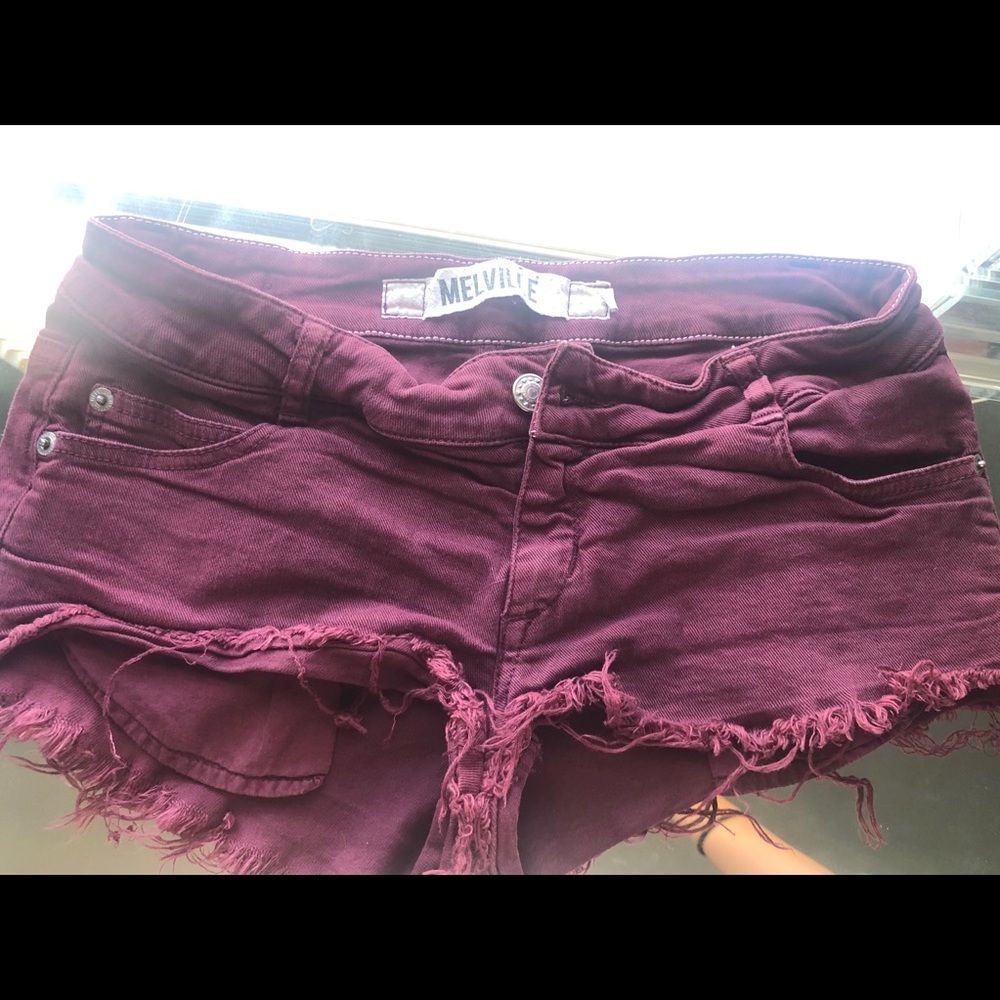 BRANDY MELVILLE Shorts Maroon (S)